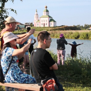 Названы главные транжиры среди приезжающих в Россию туристов