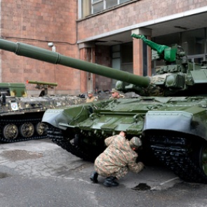 У российского Т-90С в Индии разорвало ствол