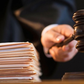 На севере Красноярского края главбух поликлиники присвоила 3 миллиона и пойдет под суд