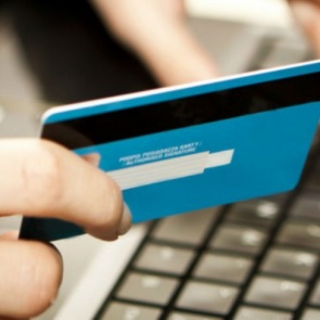 Красноярец тайно снял с карты своего напарника 200 тысяч