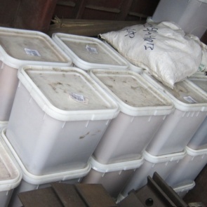 Тонну меда неизвестного происхождения «арестовали» в Норильске