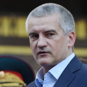 Глава Крыма пригласил Зеленского в гости