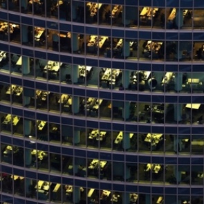 Отмену восьмичасового рабочего дня правительством признали невозможной