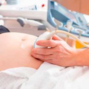 Нерожденный ребенок спас мать от смерти