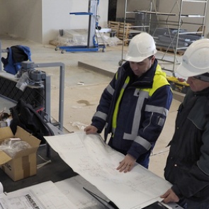 Названы сферы с самыми высокими зарплатами в России