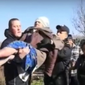 Полицейский на руках принёс к родным заблудившуюся 80-летнюю пенсионерку