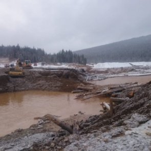 Задержан гендиректор рудника, на котором из-за прорыва дамбы погибли 15 человек