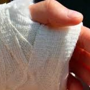 В Красноярском крае школьник-прогульщик по своей вине сломал руку и отсудил компенсацию