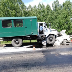 62-летнего водителя из Красноярского края отдают под суд за гибель в ДТП 4 человек. Названы новые подробности трагедии