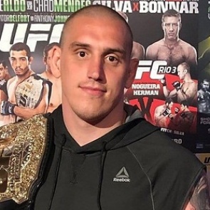 Российского бойца UFC арестовали по подозрению в похищении человека