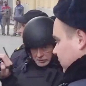 Стало известно о состоянии попытавшегося ранить себя кортиком историка Соколова