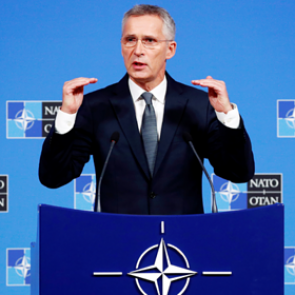 Генсек НАТО объяснил разницу военных расходов альянса и России