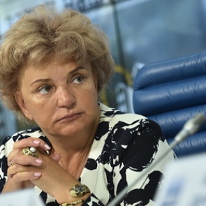 Одобрившего новый порядок проверок водителей врача повысили