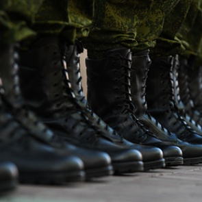 Российские военные ограбили и избили автомобилиста за сделанное замечание