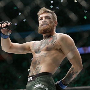 Макгрегор получил соперника и узнал дату возвращения в октагон