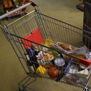 Красноярцам назвали цену скромного новогоднего стола