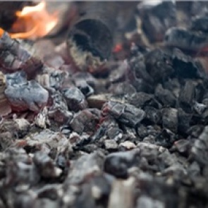 В Хакасии женщина прокараулила печь. Задохнулись маленький сын и брат