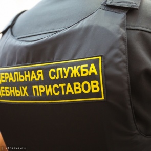 В Красноярске приставы и налоговая прогулялись по квартирам должников и нашли несколько в незаконной аренде