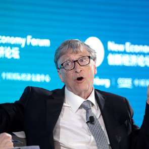 Богатейший человек планеты назвал главные книги 2019 года