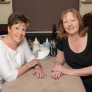 Предновогодний маникюр спас женщину от смертельной болезни