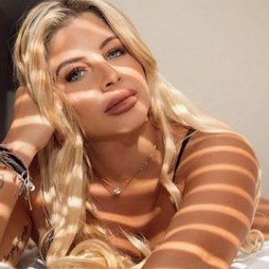 Умные часы помогли блогерше раскрыть измену бойфренда