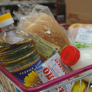 Мужчина забрал кошелек пенсионерки с 12 тысячами с полки дискаунтера и раскаялся только в полиции