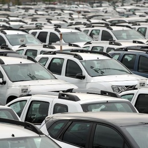 Эксперт спрогнозировал падение уровня продаж автомобилей в РФ