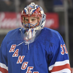 Российский вратарь дебютировал в НХЛ и пропустил шайбу после первого броска