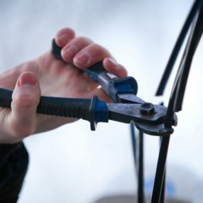 В Ачинске работник транспортной фирмы обмотался кабелем в 28 кг и вынес его с территории