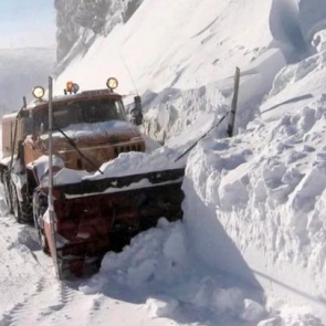 Водителям на загородных трассах грозит сход лавины