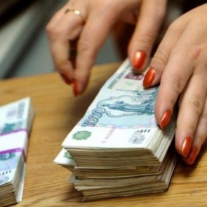 На севере Красноярского края экс-начальница почты присвоила 430 тысяч рублей и осталась на свободе