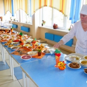 Красноярские школы начали готовить к бесплатным обедам для учеников начальных классов