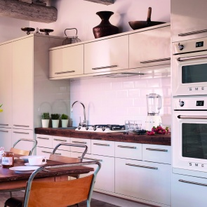 Где установить духовой шкаф на кухне?