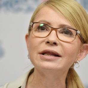 Тимошенко призвала избавиться от Зеленского