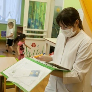 Сегодня в Ачинске открылось более 50 дежурных групп в детских садах