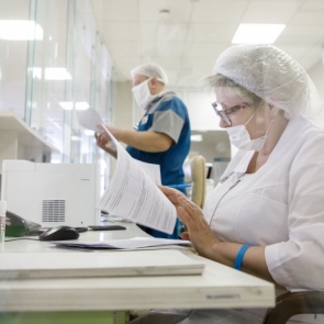 Плановый осмотр в больницах отменили до конца года