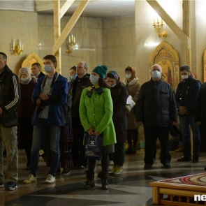 На пасхальных богослужениях в Красноярске побывали сотни верующих