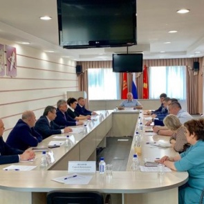 Оперштаб при Главе Ачинска по COVID-19: для работников медицинских учреждений города выделят специализированный транспорт