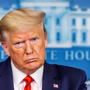 Трамп допустил возможность задержки в создании вакцины