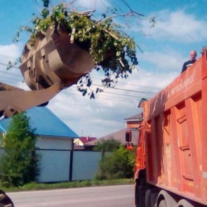 Работа по устранению последствий штормового ветра в ночь на 14 мая продолжается