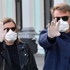 Красноярских парикмахеров обяжут работать в медицинских халатах, респираторах и перчатках