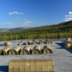 Палатки полевого лагеря на «Полюсе» не выдержали ветра