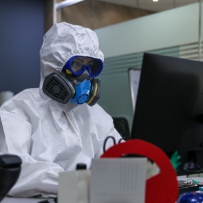 За последние сутки в крае выявлено еще 138 случаев заражения коронавирусом. Рекордный рост по смертям