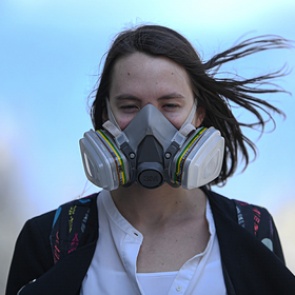 Врач назвал средство для защиты от коронавируса эффективнее масок