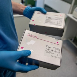 Вспышка коронавируса зафиксирована на АГК в Ачинске