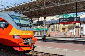 Расписание пригородных поездов Красноярской железной дороги изменится в связи с празднованием Дня России
