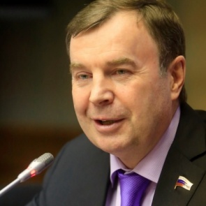 «Вредят здоровью»: депутат Госдумы от Красноярского края предложил ужесточить контроль за целителями