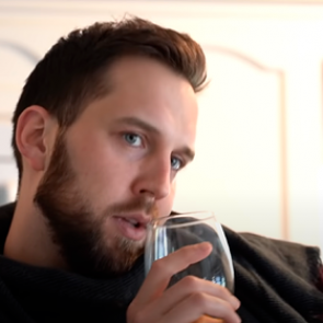 Блогер показал разницу в поведении мужчин и женщин