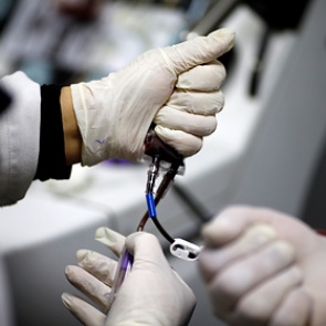 Подтверждена связь между группой крови и тяжестью коронавируса