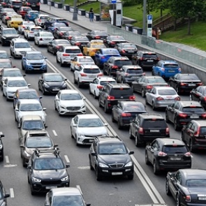 Редко пользующихся машинами россиян захотели освободить от транспортного налога